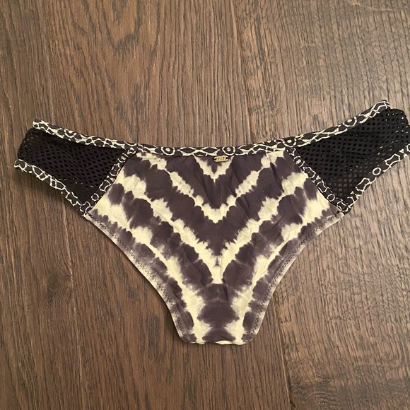 Rip Curl mesh bikini bottoms - Picture 2 of 3